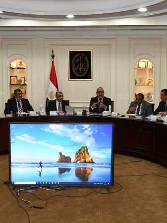 وزير الإسكان يترأس الاجتماع الأول للمجلس المصري للبناء الأخضر
